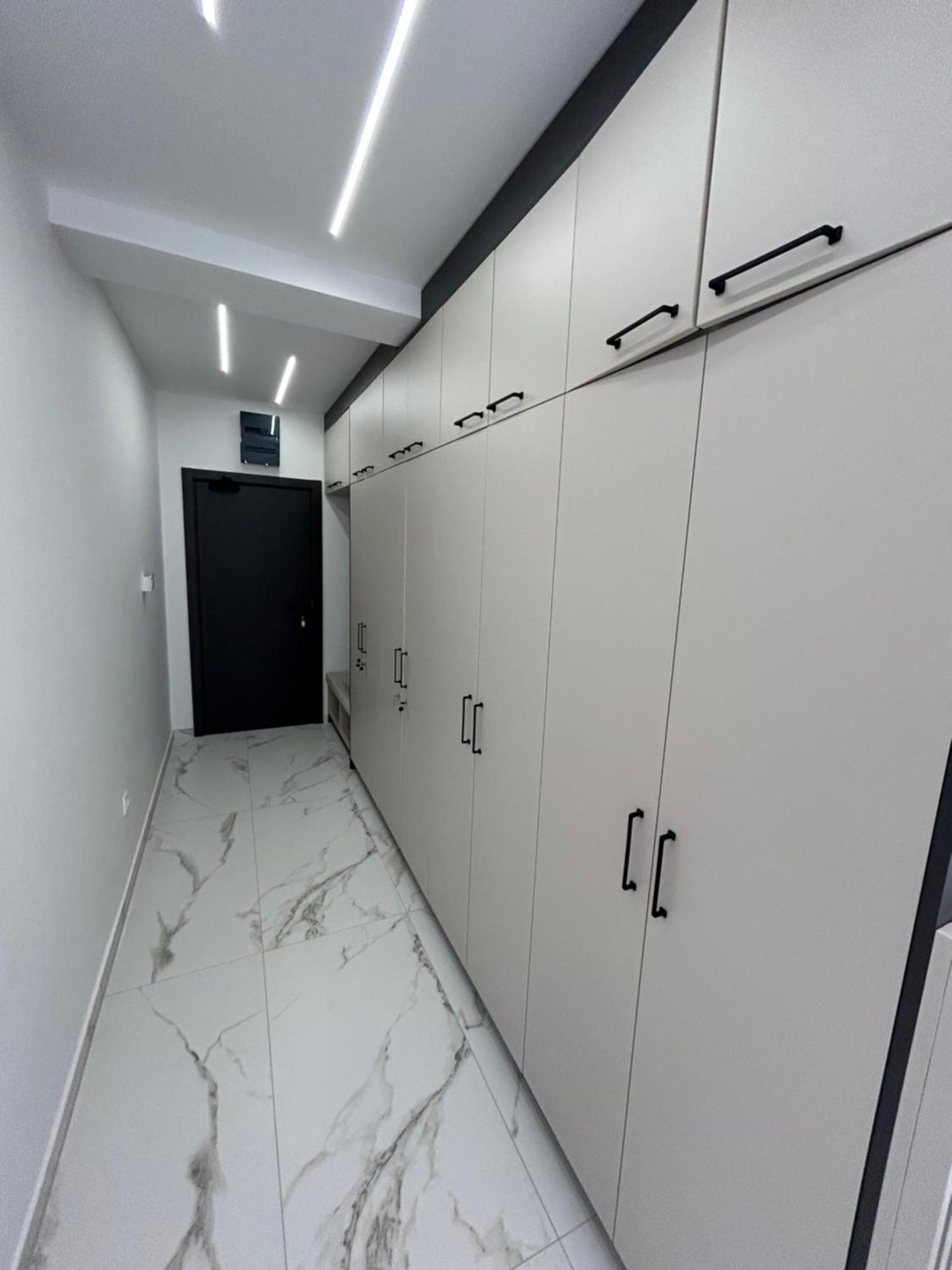 Merlin Prestige Apartments บุดวา ภายนอก รูปภาพ