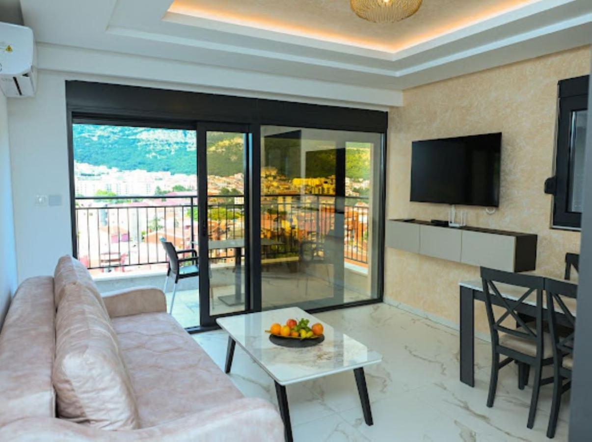 Merlin Prestige Apartments บุดวา ภายนอก รูปภาพ