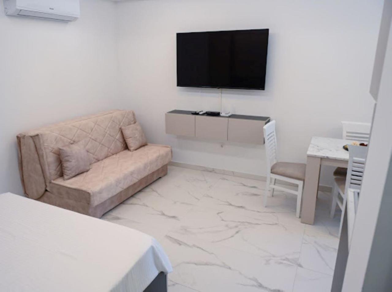 Merlin Prestige Apartments บุดวา ภายนอก รูปภาพ