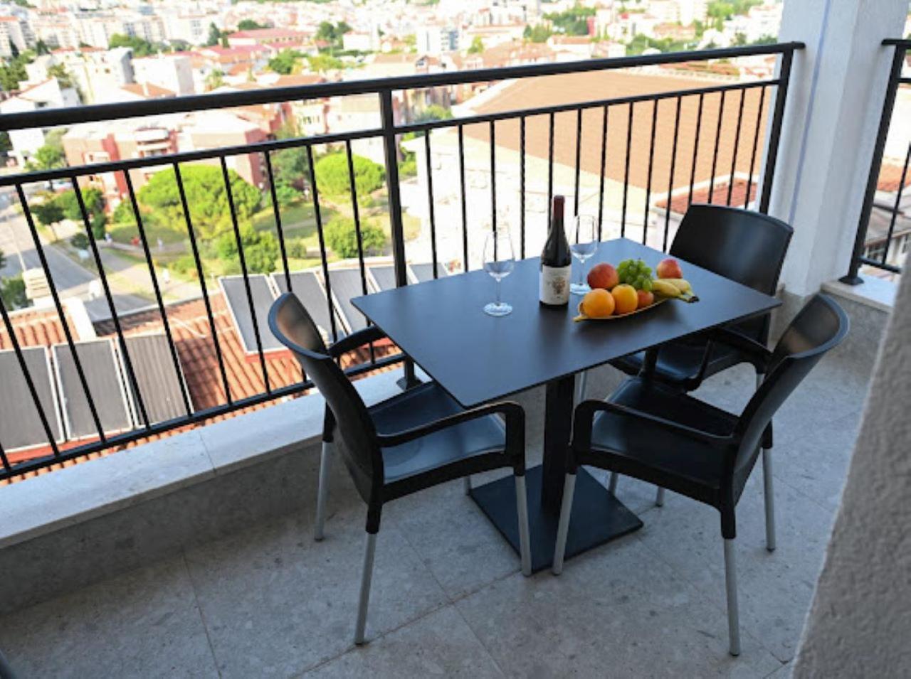 Merlin Prestige Apartments บุดวา ภายนอก รูปภาพ